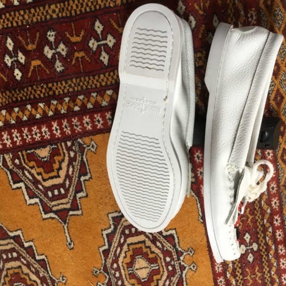 Minnetonka White Leather moccasin size 10 - Picture 3 of 3